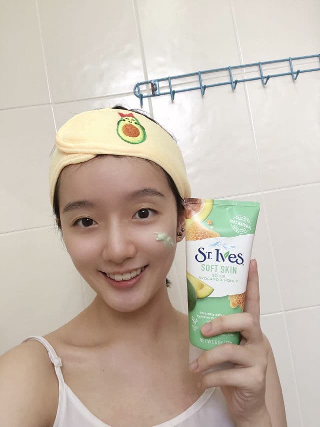 St. Ives Soft Skin Avocado & Honey Exfoliating Face Scrub review photo by skincarejenny