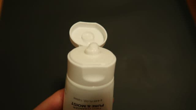 2NDESIGN First Cleanser Pure & Moist  review photo by jennykaiai