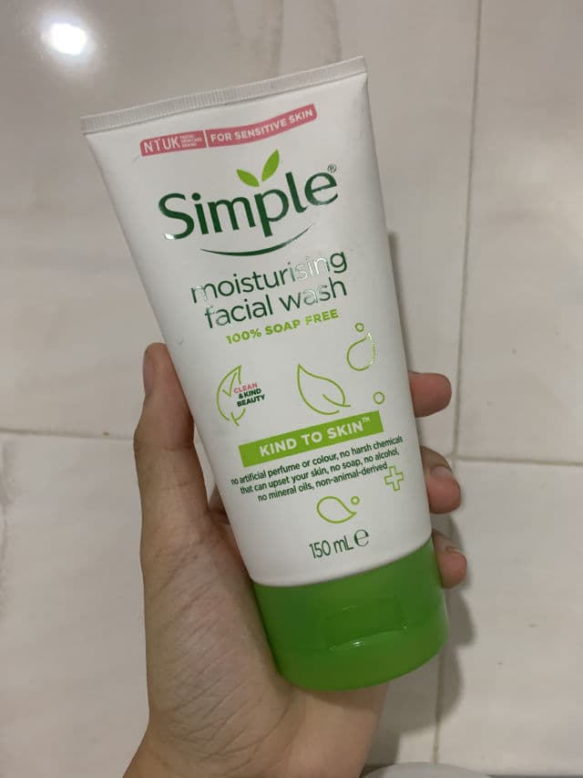 Simple Kind to Skin Moisturizing Facial Wash review photo by jinnaee