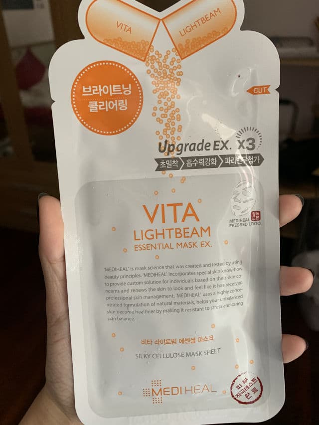 MEDIHEAL Vita Lightbeam Essential Mask EX review photo by jinnaee