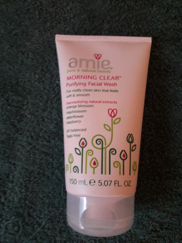 Amie Glow & Bright Illuminating Face Wash	 review photo by jojobeauty16