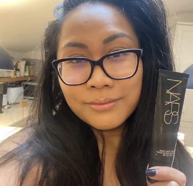 NARS Pure Radiant Tinted Moisturizer SPF30 review photo by jojomoep