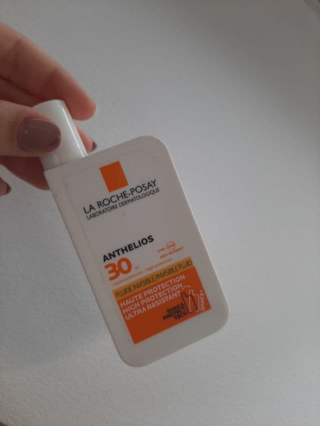 La Roche-Posay Anthelios Ultra Fluid Face Lotion SPF 50+ review photo by skincarejuless