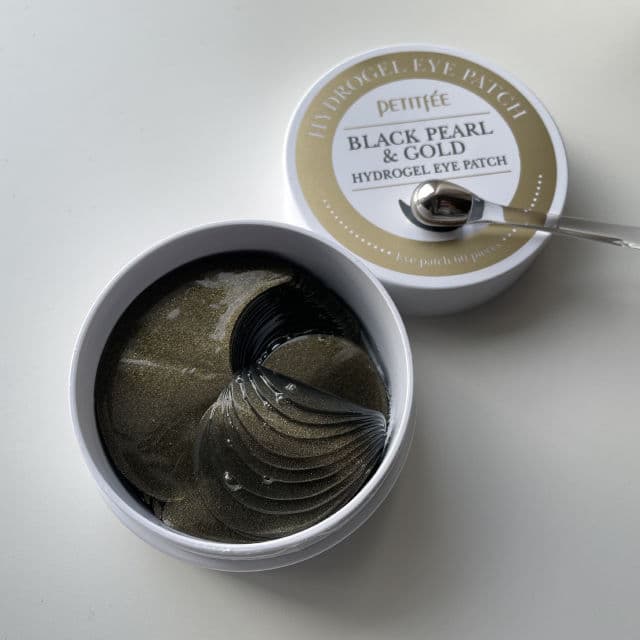 Petitfee Black Pearl & Gold Hydrogel Eye Patch review photo by justgoodgoodies