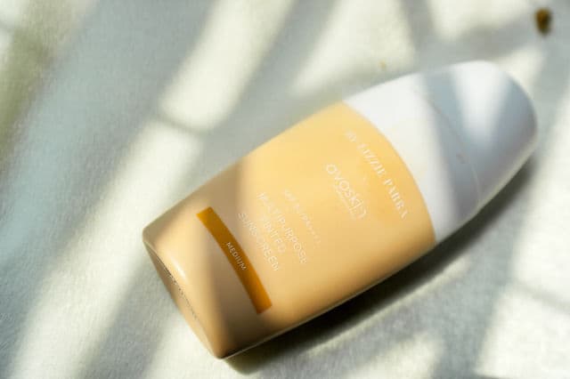 Avoskin BLP X Avoskin Multipurpose Tinted Sunscreen review photo by kacamatahayuni
