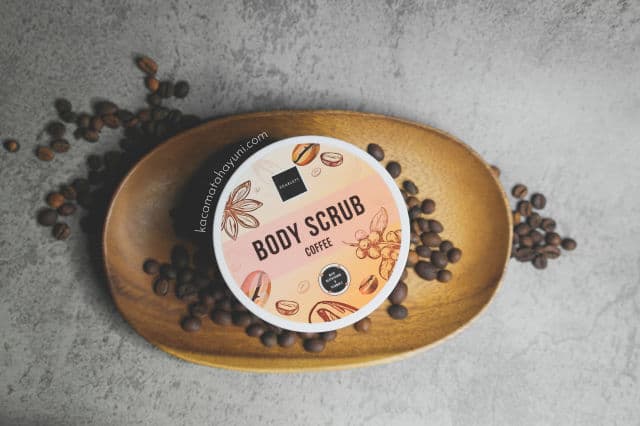 Scarlett Whitening Body Scrub Coffee review photo by kacamatahayuni