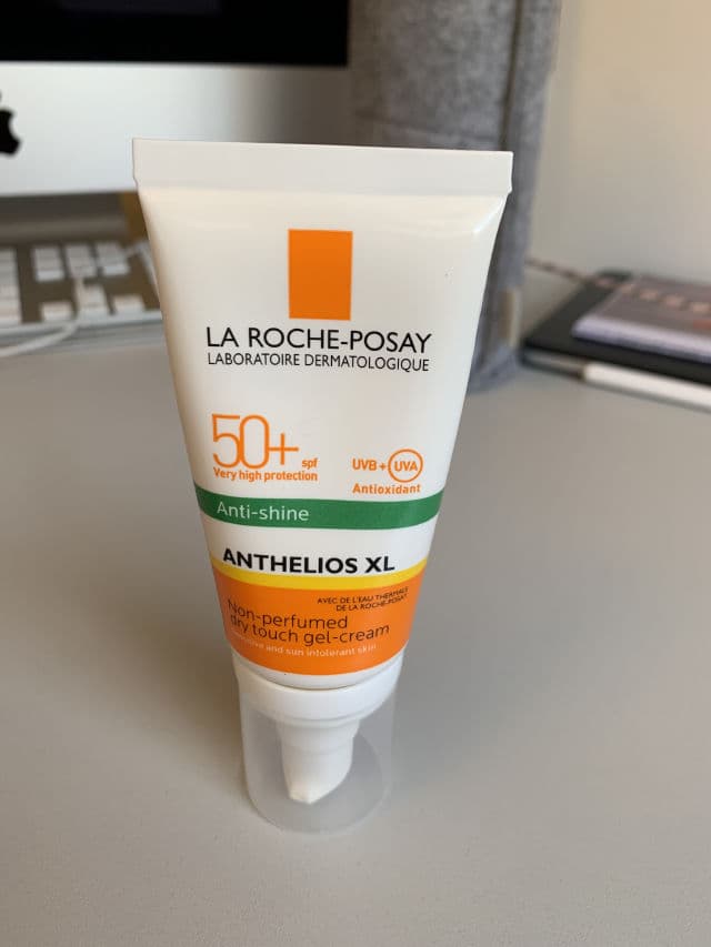 La Roche-Posay Anthelios XL SPF 50+ Tinted Dry Touch Gel-Cream Anti-Shine review photo by karikubi