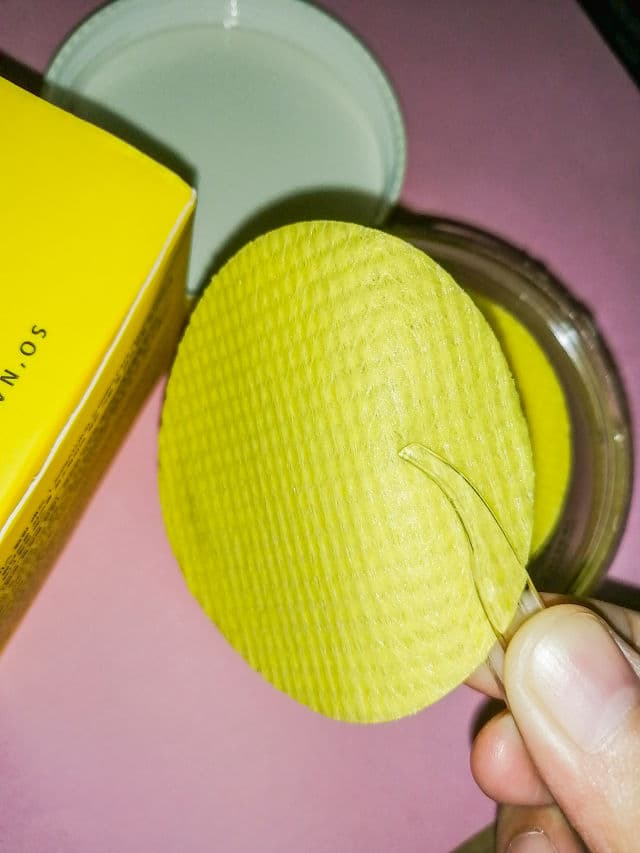 So Natural Shining Face Peeling Pads review photo by kaweeel