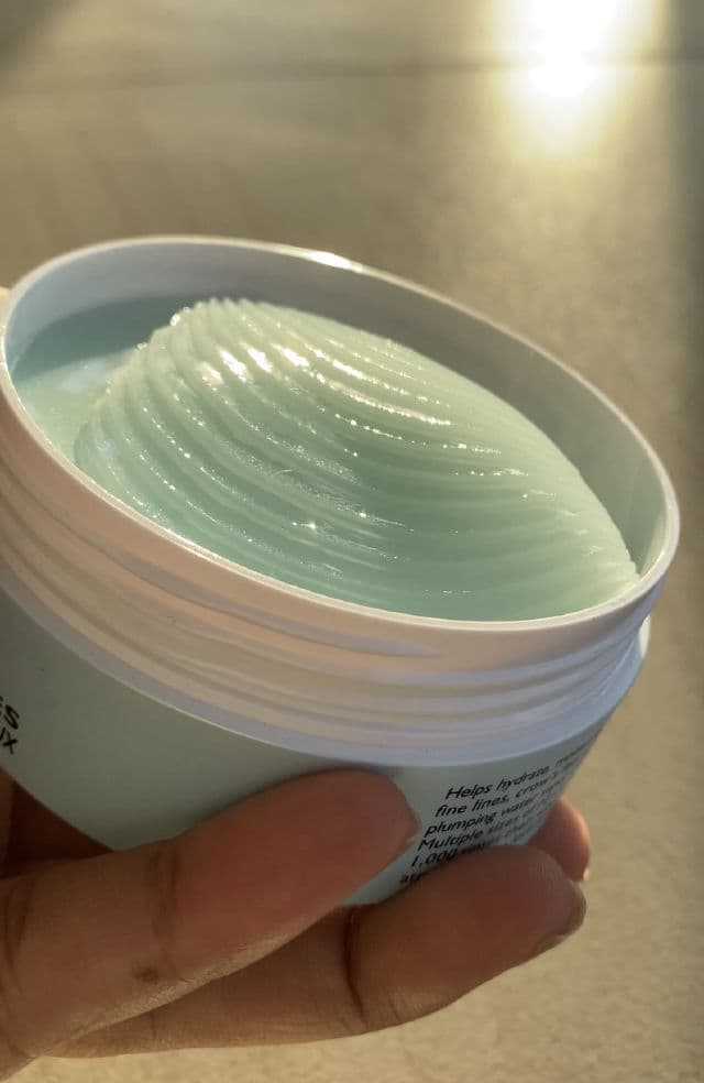 Peter Thomas Roth Water Drench Hyaluronic Cloud Hydra-Gel Eye Patches review photo by keerthi