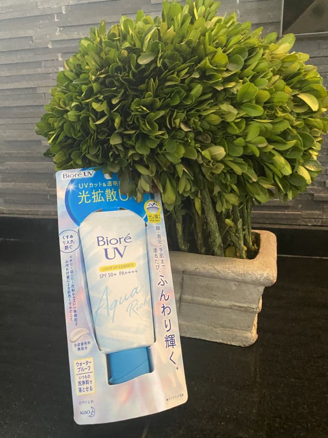 Biore UV Aqua Rich Light Up Essence SPF 50+ PA++++ review photo by khawla