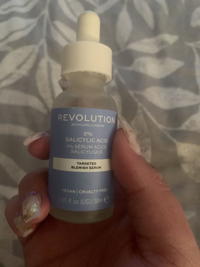 Revolution Beauty Targeted Blemish Serum 2% Salicylic Acid review photo by kika