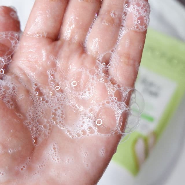 Pond's Juice Collection - Aloe Vera Extract Cleanser  review photo by kurniaashari