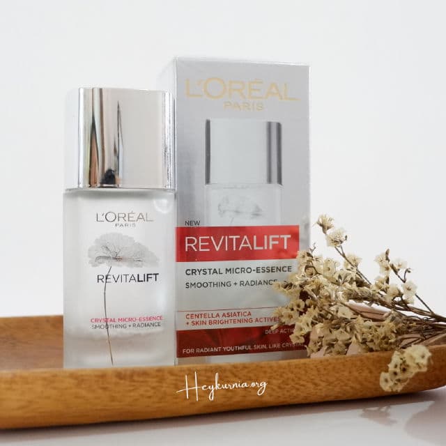 L'Oreal Paris Revitalift Crystal Micro-Essence with Brightening Actives and Centella Asiatica review photo by kurniaashari