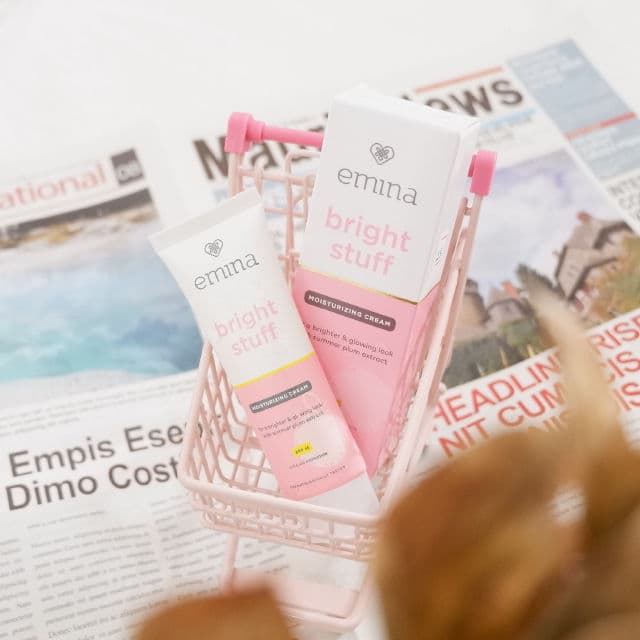Emina Bright Stuff Moisturizing Cream review photo by kurniaashari