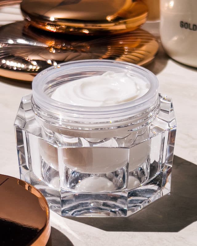 Charlotte Tilbury Charlotte's Magic Cream review photo by laemekiia