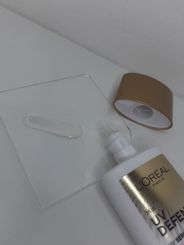 L'Oreal Paris UV Defender Bright & Clear SPF 50+ PA++++ review photo by larasatiam