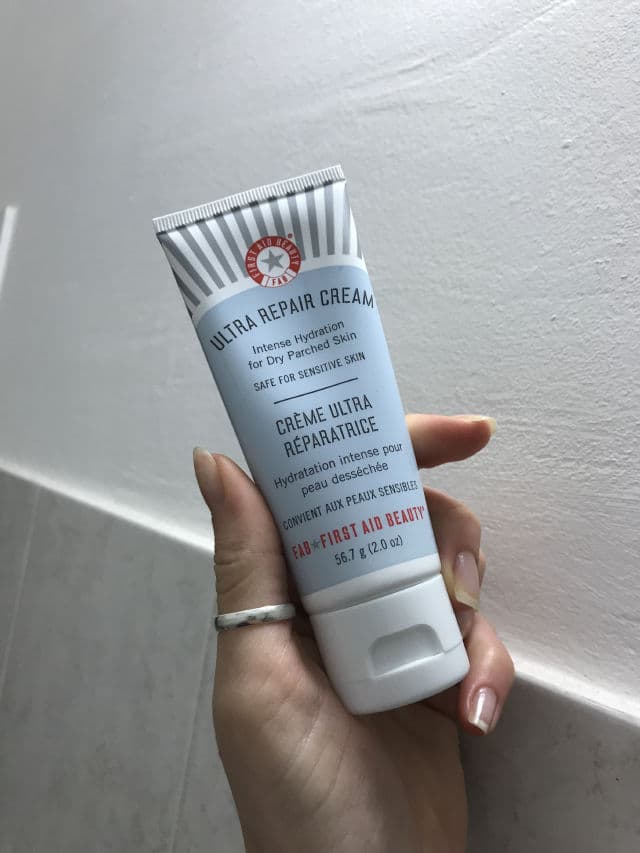 First Aid Beauty Ultra Repair Cream Intense Hydration review photo by lauraamenichini