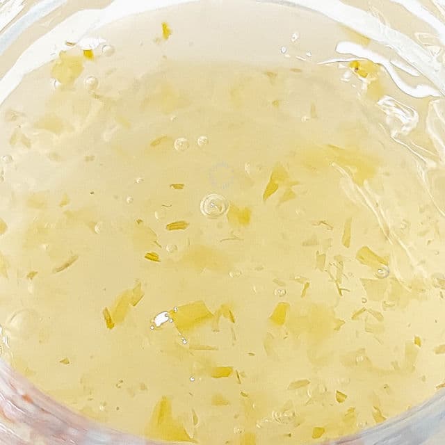 Bloomka Calendula + Sugar Cane Exfloating Mask review photo by lilactosky