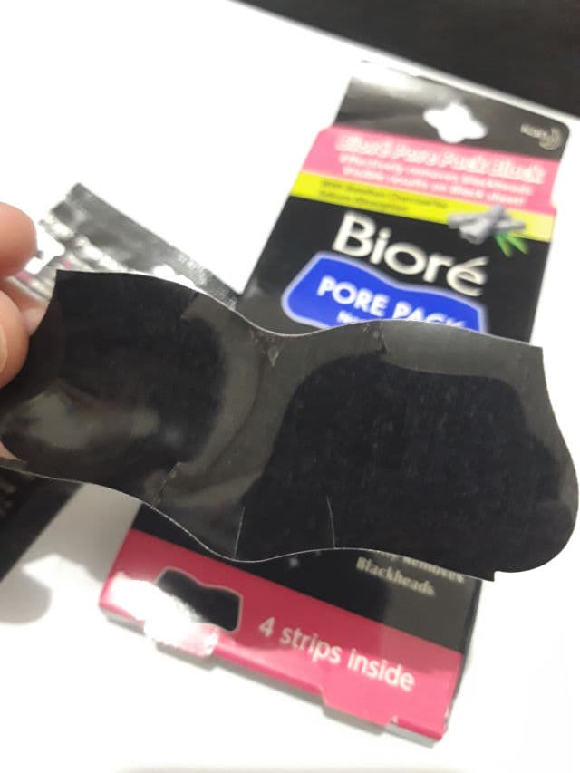 Biore Black Cleansing Strips Pore Pack review photo by clindamyskin