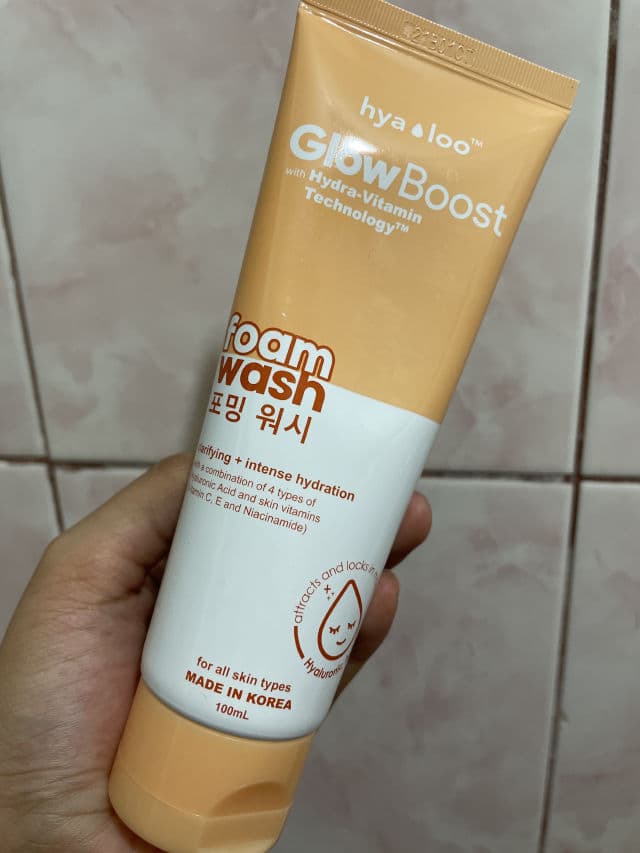 Hyaloo Glow Boost Foam Wash review photo by llana