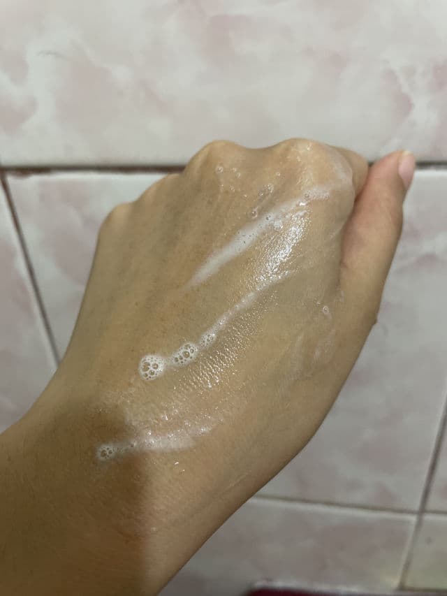 Hyaloo Glow Boost Foam Wash review photo by llana