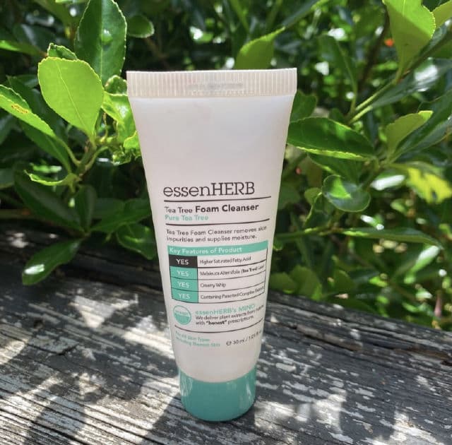 essenHERB Tea Tree Foam Cleanser review photo by lovelypanic