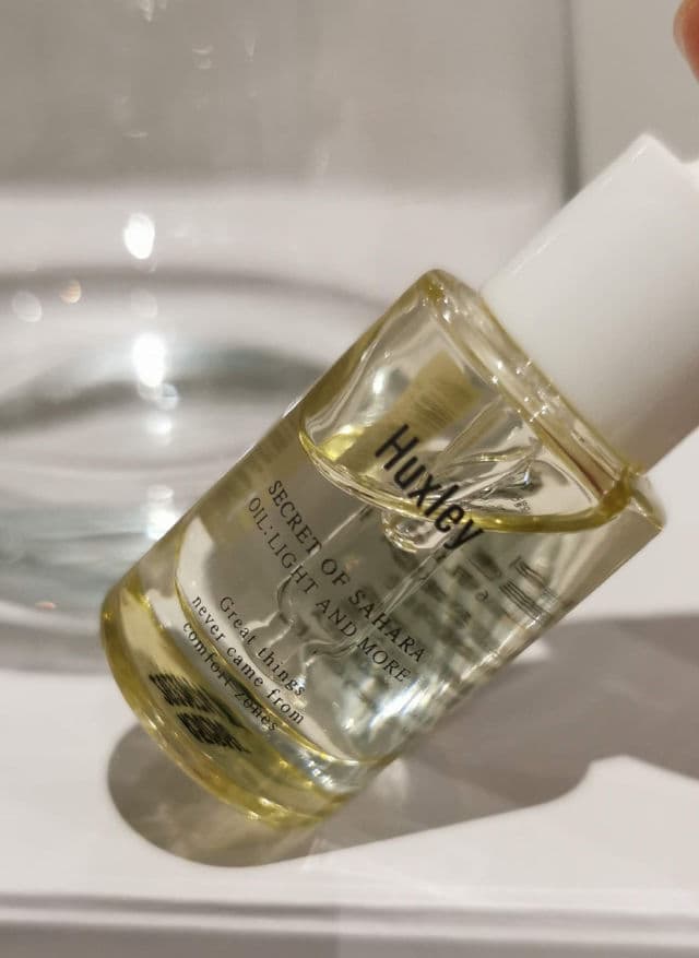 Huxley Oil Light and More review photo by luluwendyy