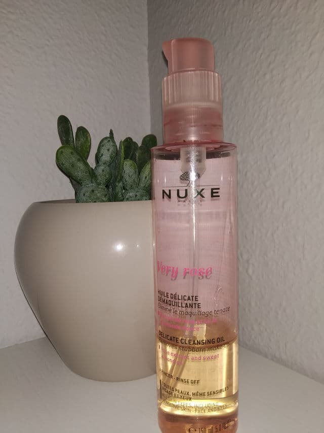 Nuxe Very Rose Delicate Cleansing Oil review photo by Cubiclesm