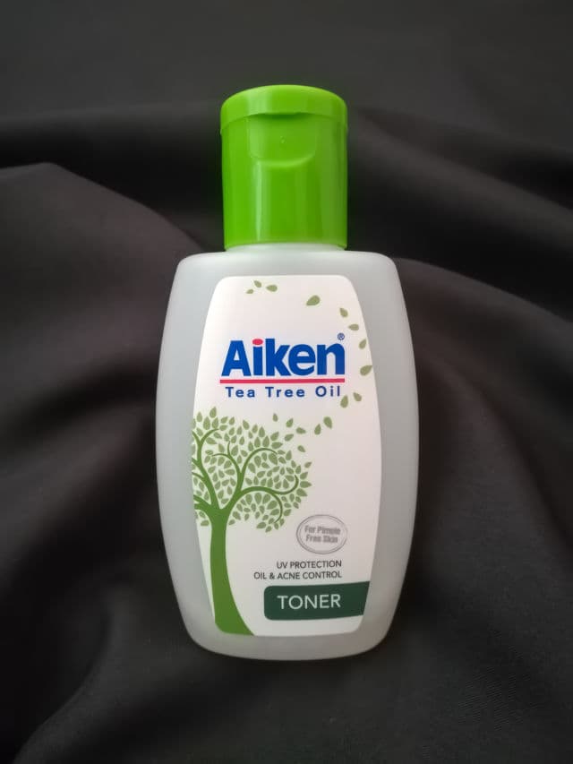 Aiken Tea Tree Oil Toner review photo by Qyara