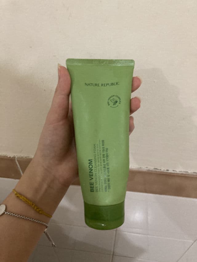 NATURE REPUBLIC Bee Venom Cleansing Foam review photo by micheel
