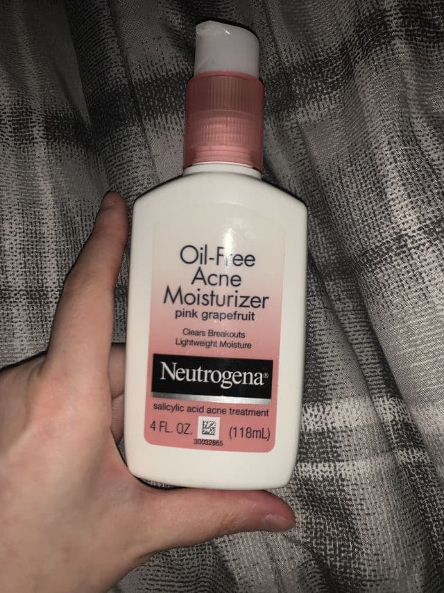 Neutrogena Oil Free Acne Moisturizer Pink Grapefruit review photo by mmskin