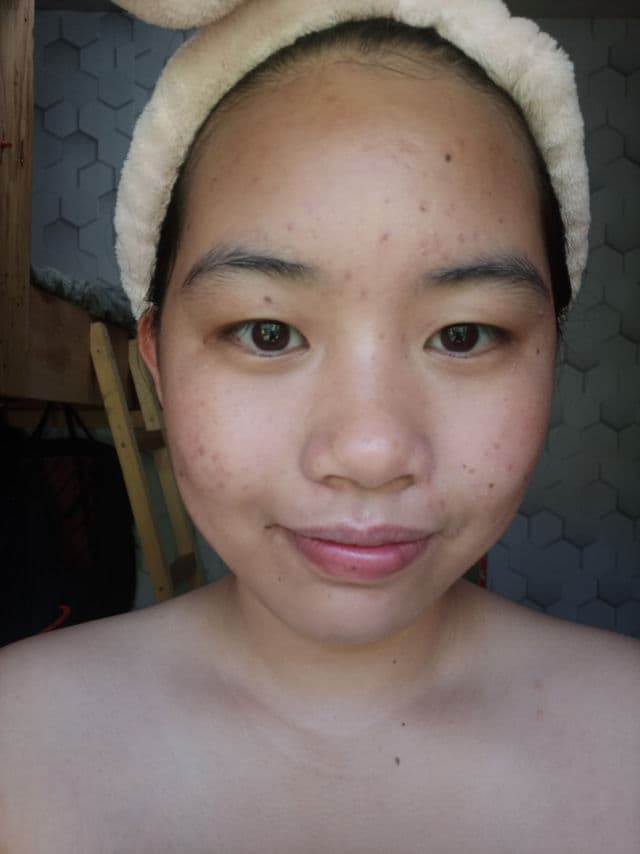 SKIN AQUA Tone Up UV Essence review photo by mochiface