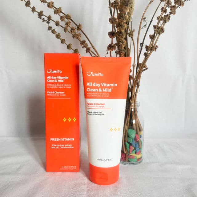 Jumiso All Day Vitamin Clean & Mild Facial Cleanser review photo by moellyc