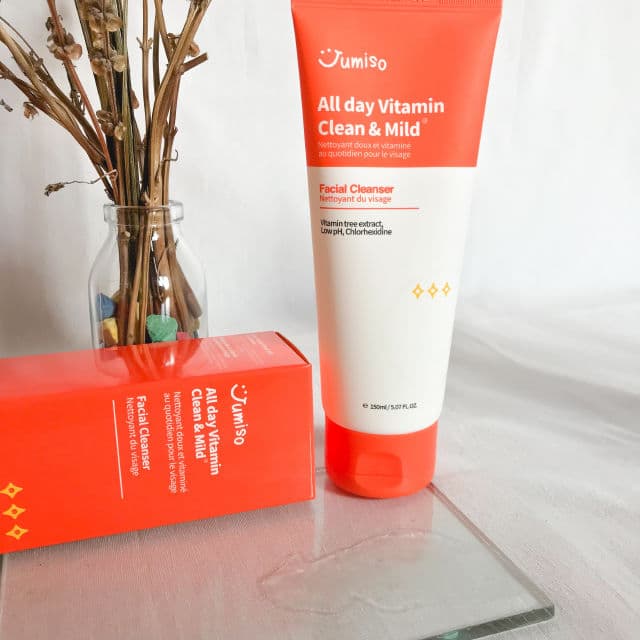 Jumiso All Day Vitamin Clean & Mild Facial Cleanser review photo by moellyc