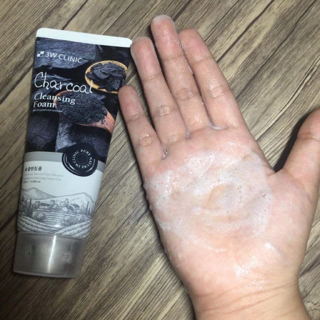 3wClinic Charcoal Cleansing Foam review photo by mq