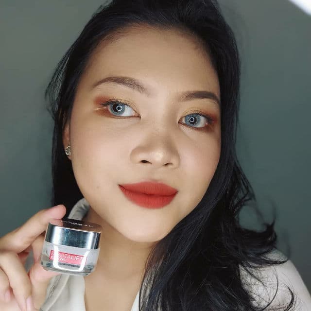 L'Oreal Paris Revitalift Crystal Fresh Hydrating Gel Cream review photo by musthikaaa