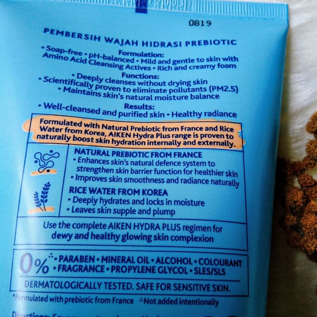 Aiken Prebiotic Hydra Plus Facial Cleanser review photo by myskinbeautydiary