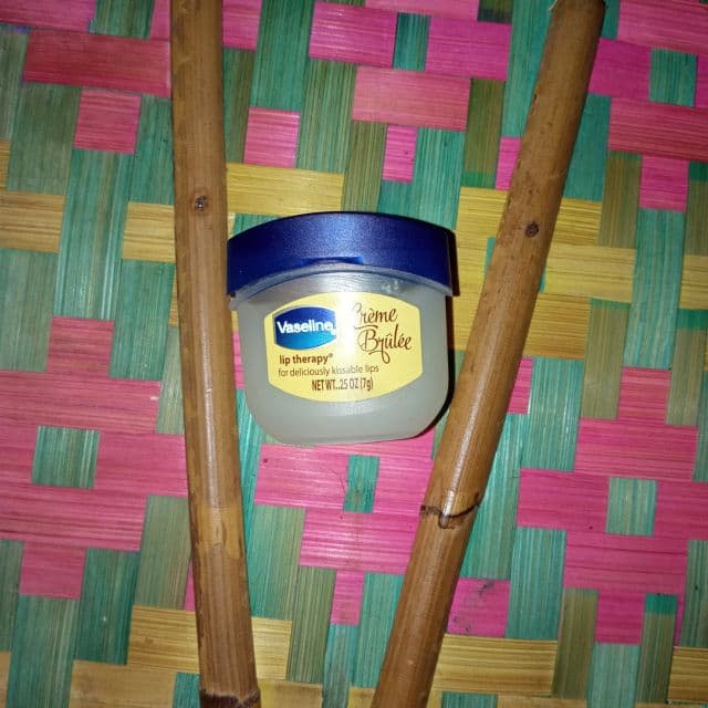 Vaseline Creme Brulee Lip Therapy review photo by nindysarchive
