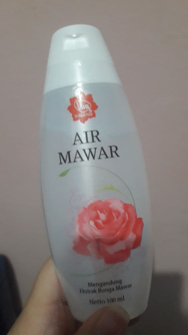 Viva Cosmetics Air Mawar review photo by nadiyahfrht