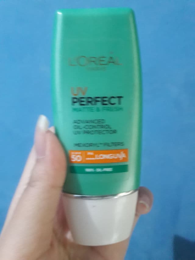 L'Oreal Paris UV Perfect Matte & Fresh Long UVA SPF 50+/PA++++ review photo by nadiyahfrht