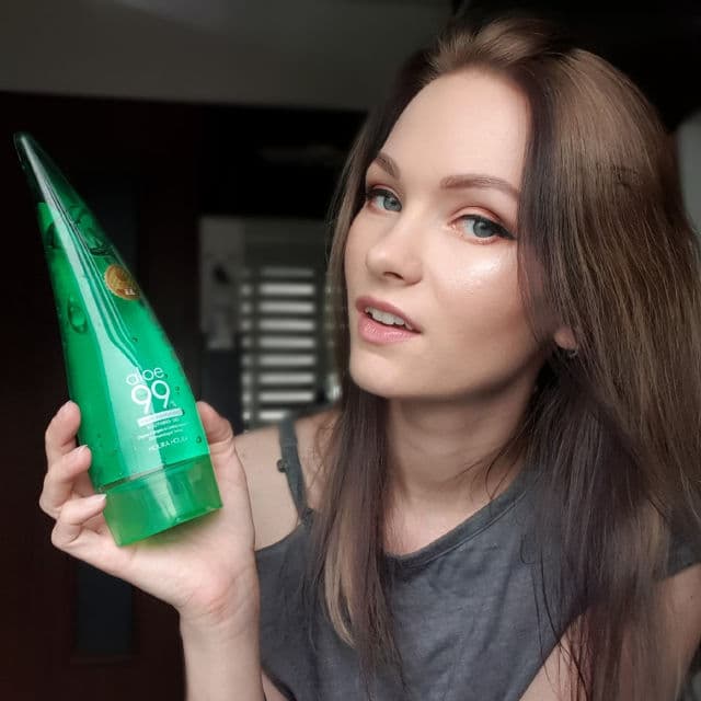 HOLIKA HOLIKA Aloe 99% Soothing Gel review photo by naiaa