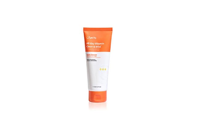 Jumiso All Day Vitamin Clean & Mild Facial Cleanser review photo by NaNatran