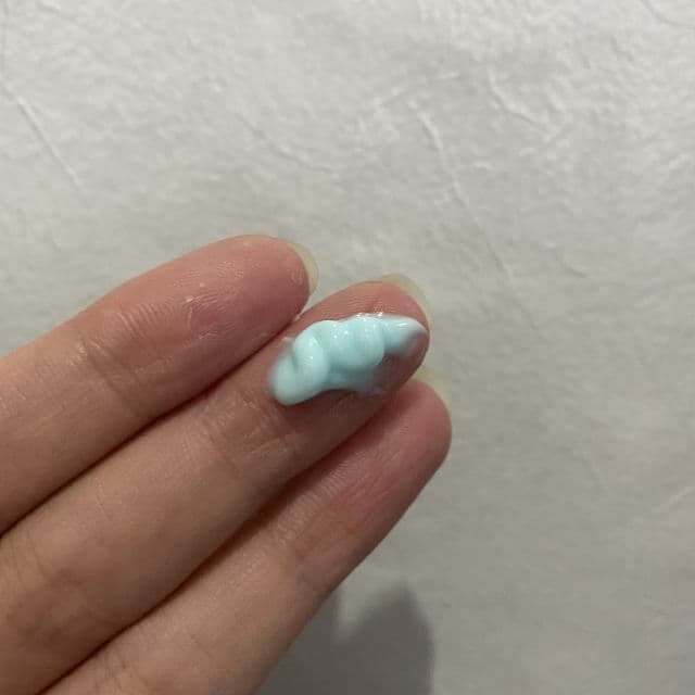 Clarins Hydra-Essentiel Moisturizing Reviving Eye Mask review photo by naomiAurora