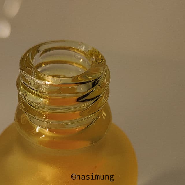 Minimalist AHA 25% + PHA 5% + BHA 2% review photo by nasimung
