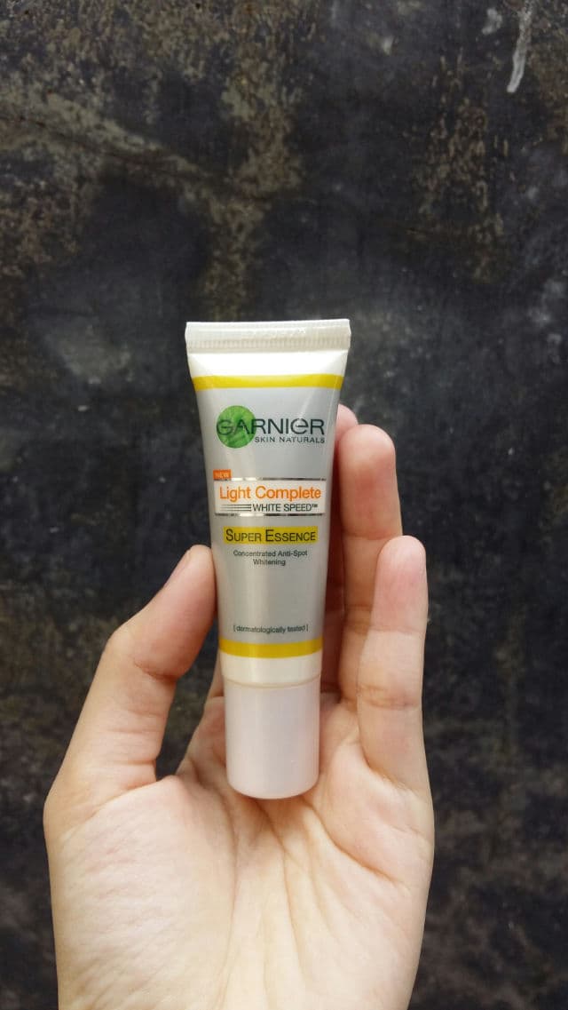 Garnier Light Complete White Speed Super Essence review photo by niahanamide