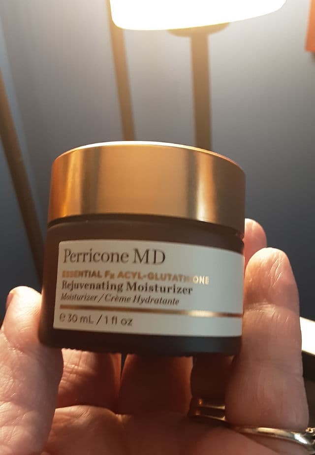 Perricone MD Essential Fx Acyl-Glutathione Rejuvenating Moisturizer review photo by nicolletiti