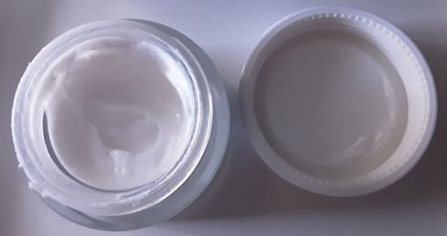 First Aid Beauty Ultra Repair Firming Collagen Cream  review photo by nicolletiti