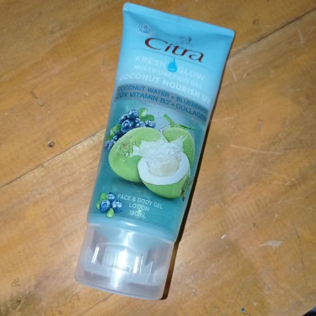 Citra Fresh Glow Coconut Nourish UV Multifunction Gel review photo by nini908