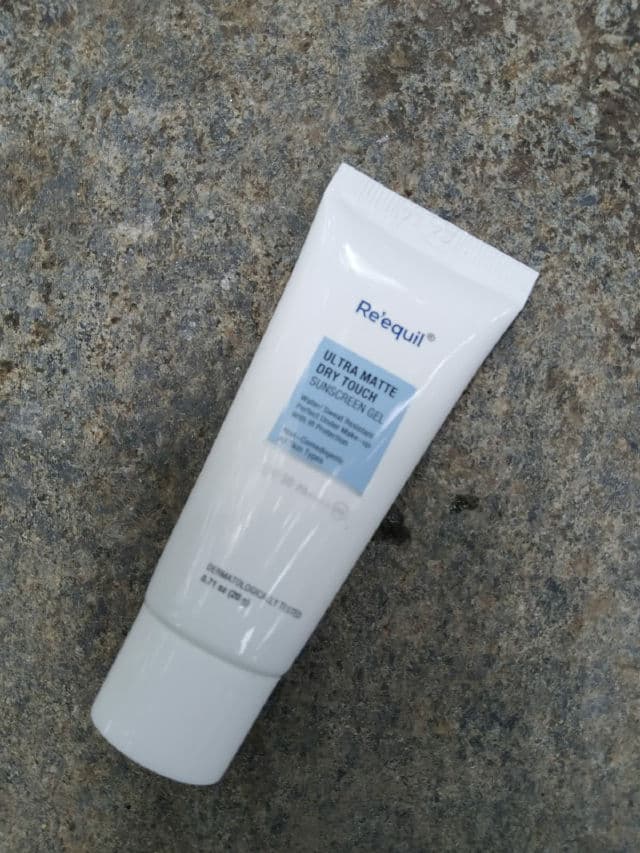 Re'equil Ultra Matte Dry Touch Sunscreen review photo by thelittlegirlblogs