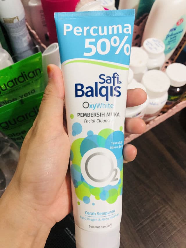 Safi Balqis OxyWhite Facial Cleanser review photo by nrfatinfatehah